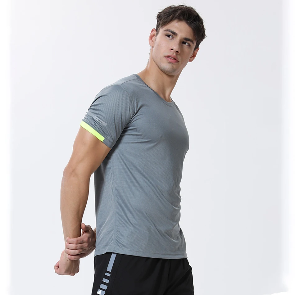 

Polyester Gym Shirt Sport T Shirt Men Short Sleeve Running Shirt Men Workout Training Tees Fitness Top Sport T-shirt