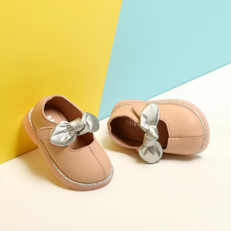 Новые дизайнерские тонкие туфли для девочек Милая обувь маленьких Обувь малышей
