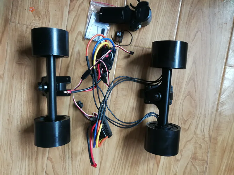 1500 Вт Электрический скейтборд DIY комплект Двойной Мотор Ступицы+ 2x ESC+ 1x мини пульт дистанционного управления+ передний грузовик