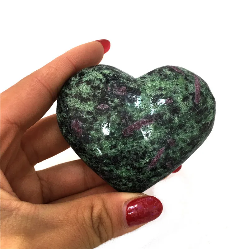 Натуральный рубин в цоизите кристалл форме сердца камень удача любовь Пальма