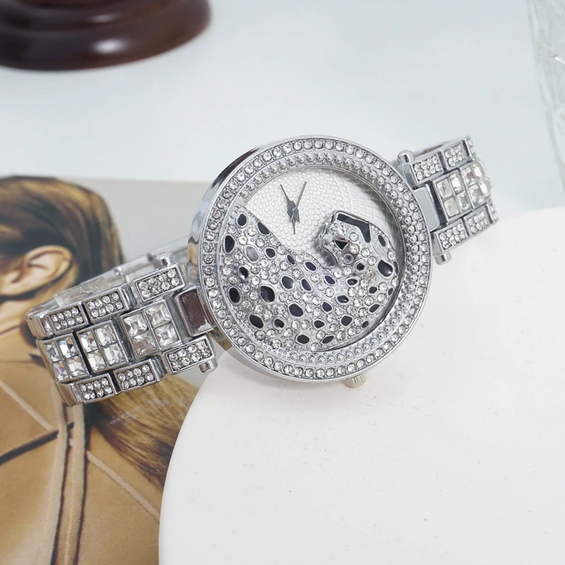 2021 New Full Diamond Leopard Women's Watchers Luxury Quartz Watch Top Brands Fashion Bracelet Romantic Female Watch enlarge