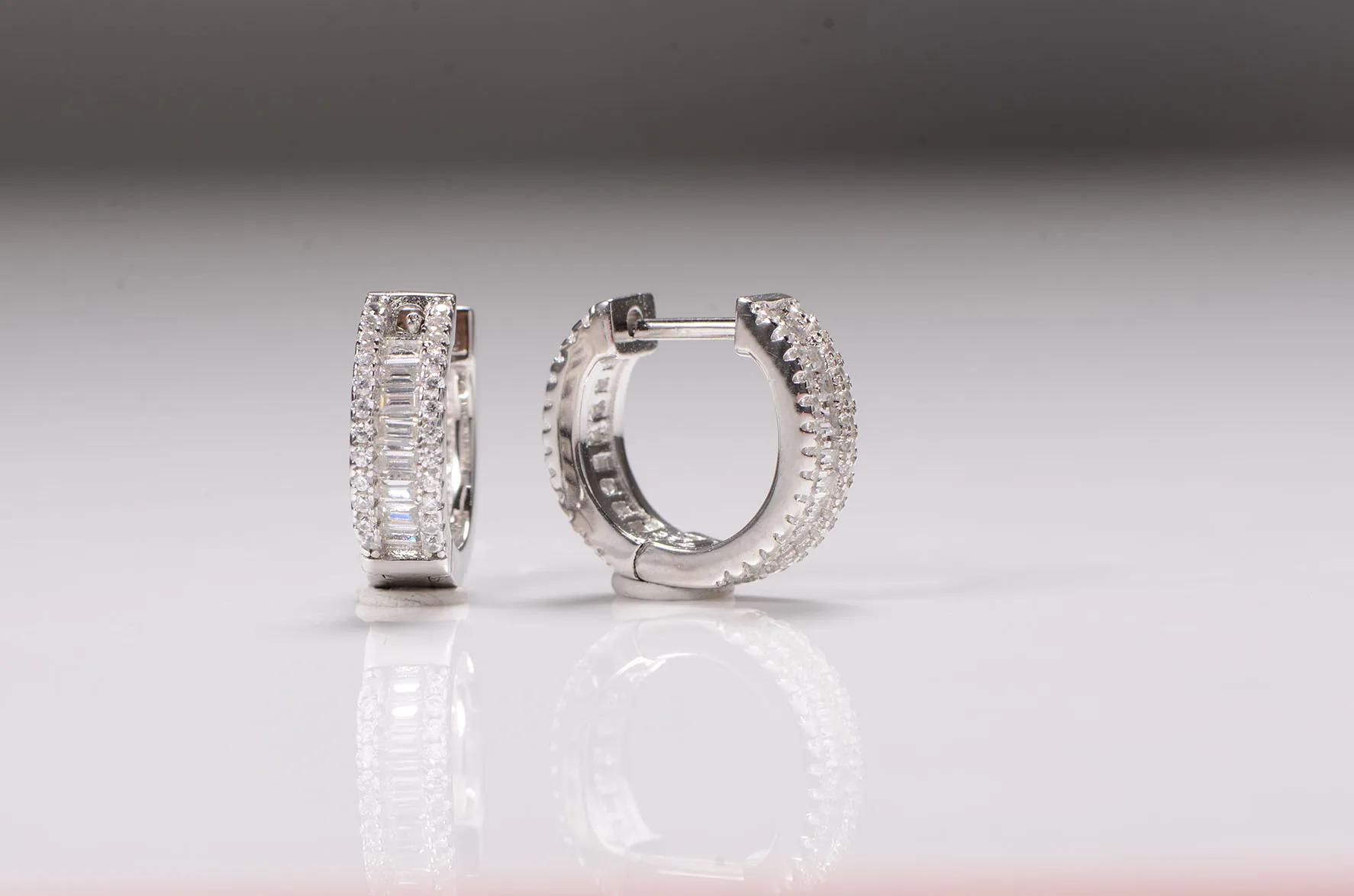

925 SiIver earring with cz