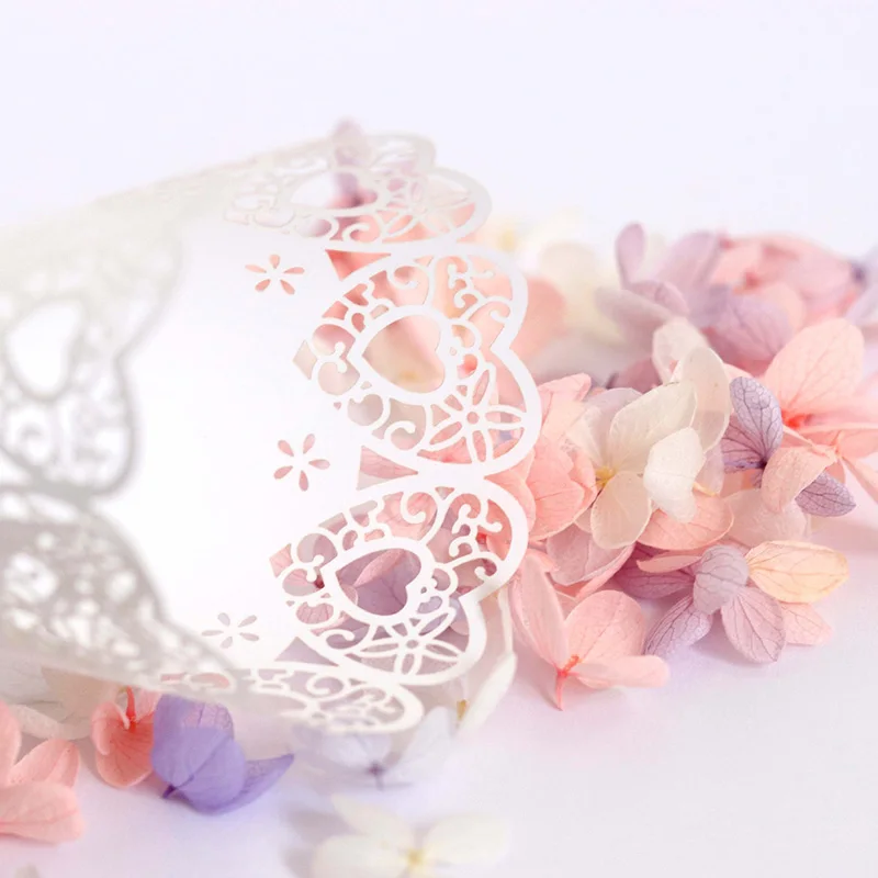 

Laser Hollow Sprinkling Flowers White Love Heart Conical Paper Lace DIY Flower Tube Flower Bouquet Gift Wrapping Paper Wrapping