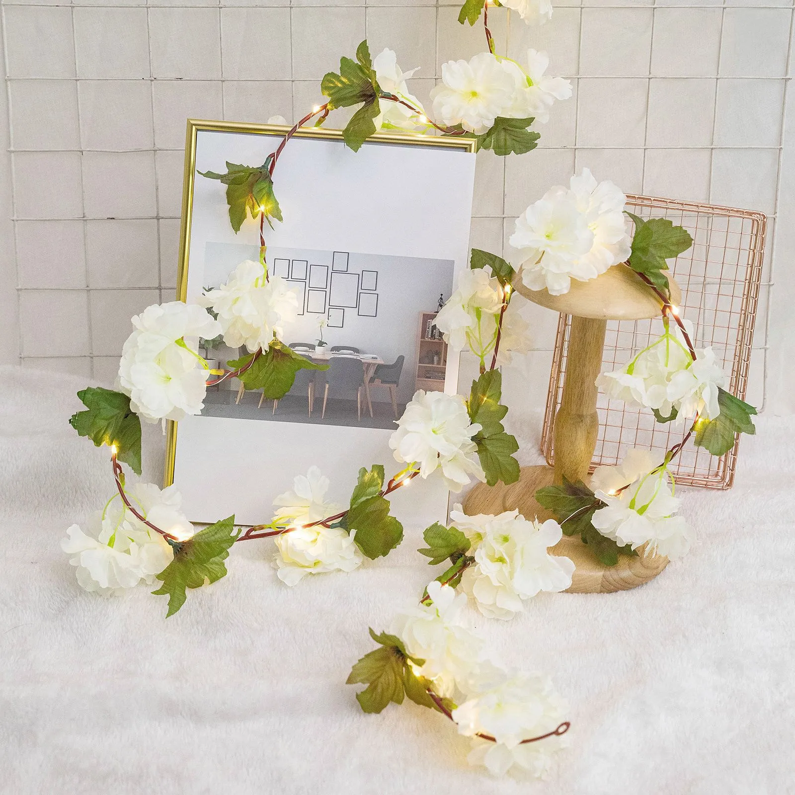 2021 Новая медная проволочная искусственная цветочная ротанговая световая гирлянда для садового декора в помещении и на открытом воздухе.