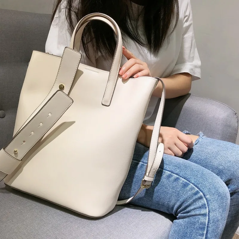 

Women's 2020 new casual simple fashion portable fashion one shoulder messenger bag large capacity shopping bag