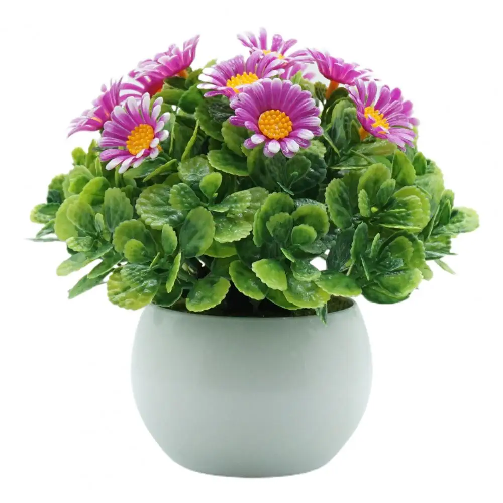 Искусственные хризантемы в горшках яркий привлекательный красивый