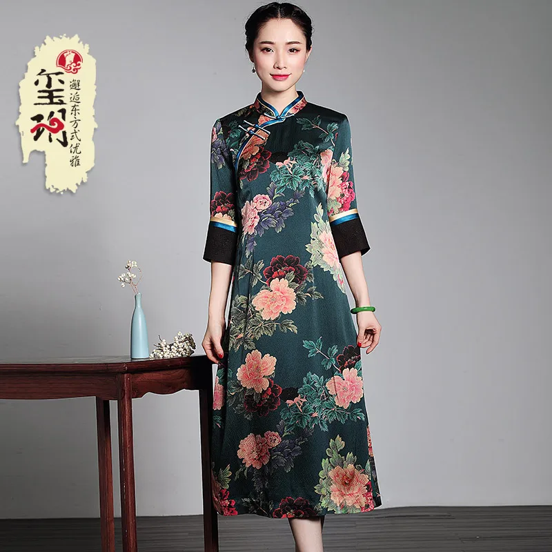 

ancient ways of new fund of 2020 autumn winters long female cheongsam Chinese mother dress in silk improvement everyday