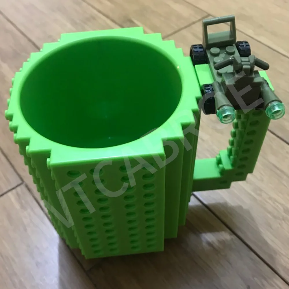 Фото 360 мл милая кофейная дорожная чайная кружка, совместимая с Lego, встроенный кирпич, молочный пластик, креативная чашка, держатель для воды, рождественские кружки для питья №5