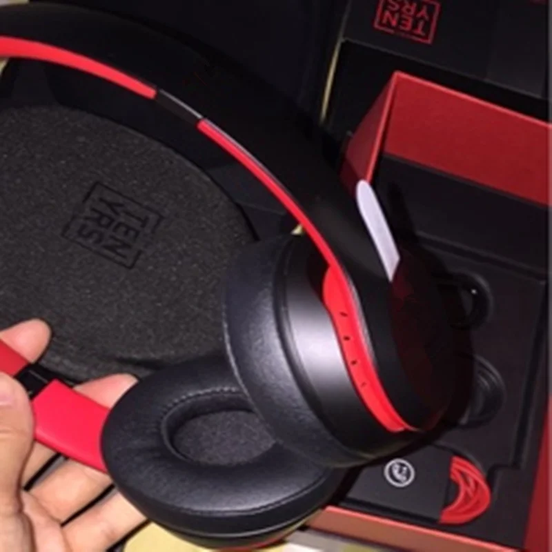 Branded Bluetooth 3.0 Wireless Detchable Headphones earphones Stereo Sport music with sealed retail Box. | Электроника
