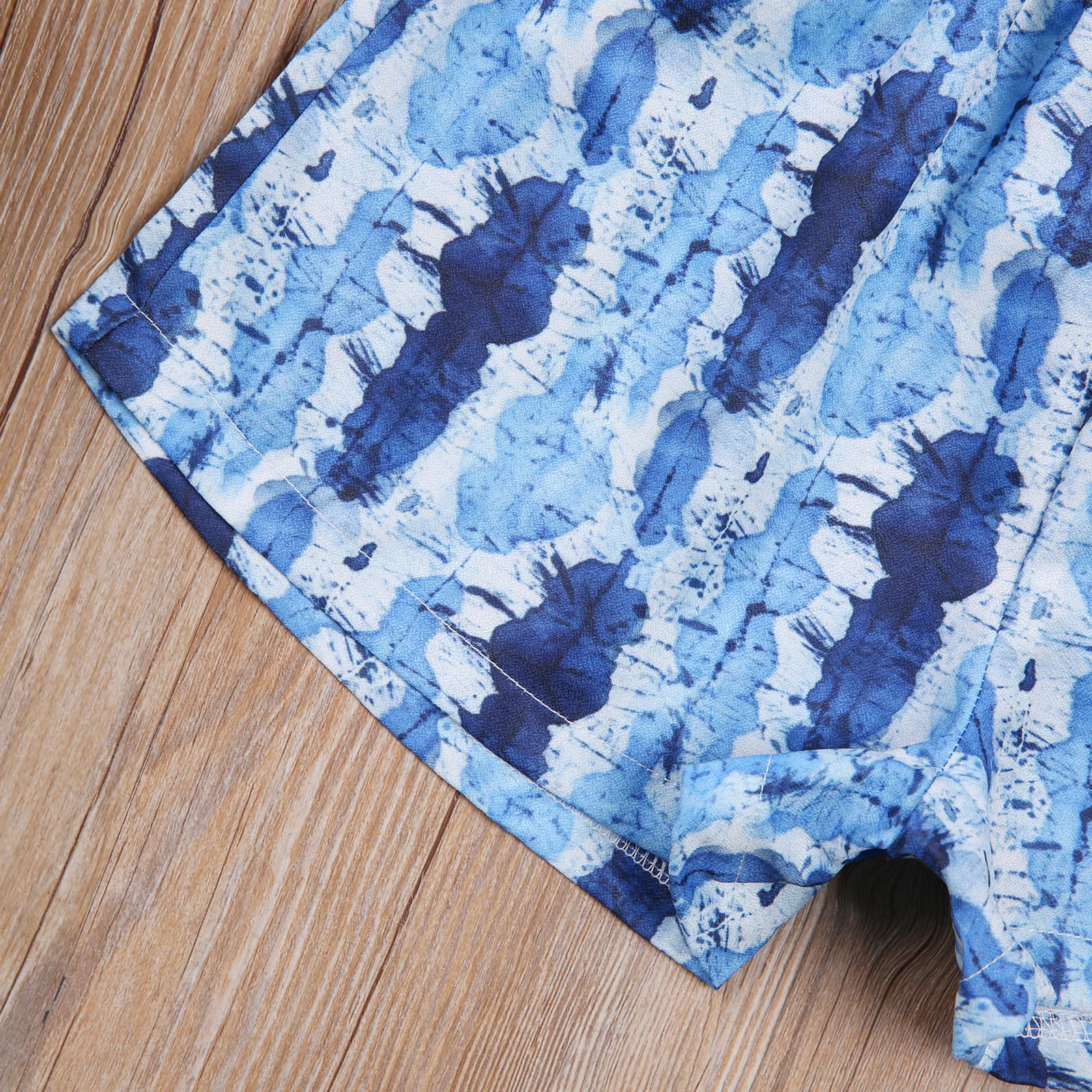 

Girls Casual Irregular Printed Pattern Suspender Tops + Elastic Waist Shorts
