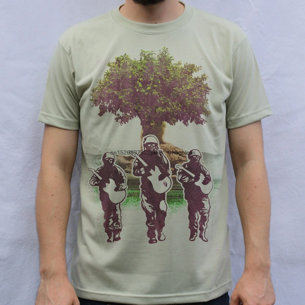 Футболка с изображением солдатиков мира произведение искусства не войны |