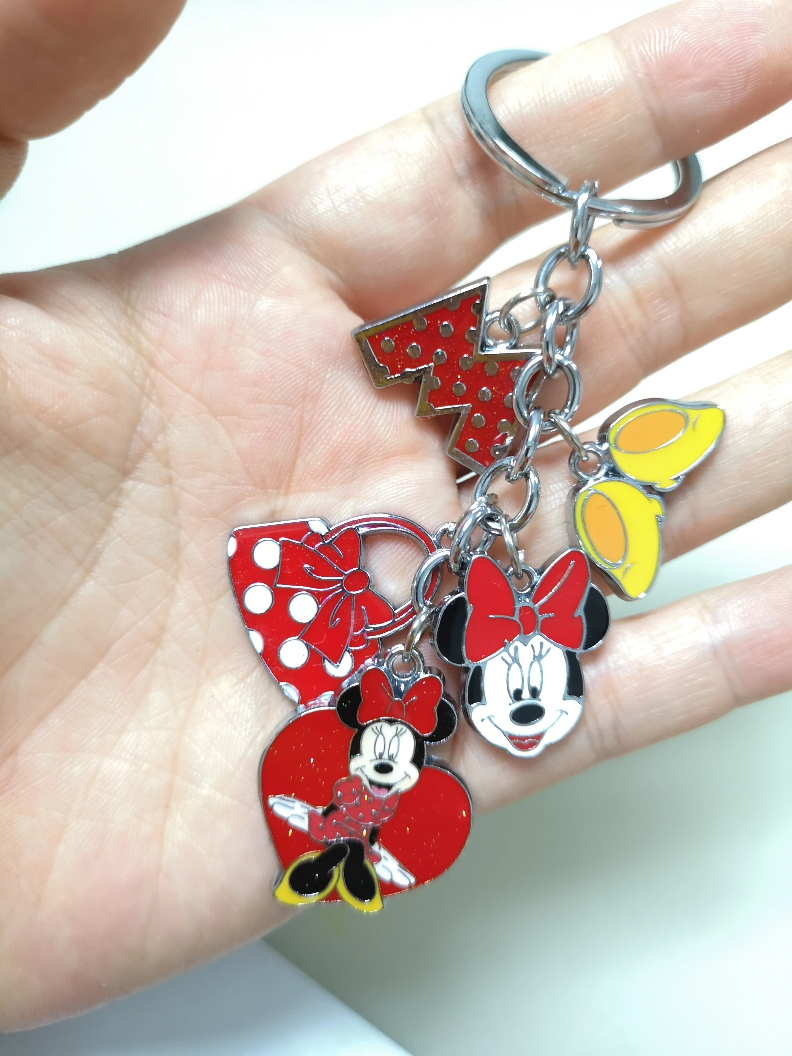Новый 1 комплект мультфильм Красное сердце любовь голова Минни милый брелок для