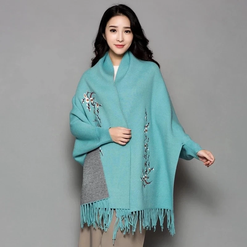 

2020 Loose Cape Winter Knitted Poncho Women Long Sleeves Embroidered Plum Blossom Cardigan Vintage Coat