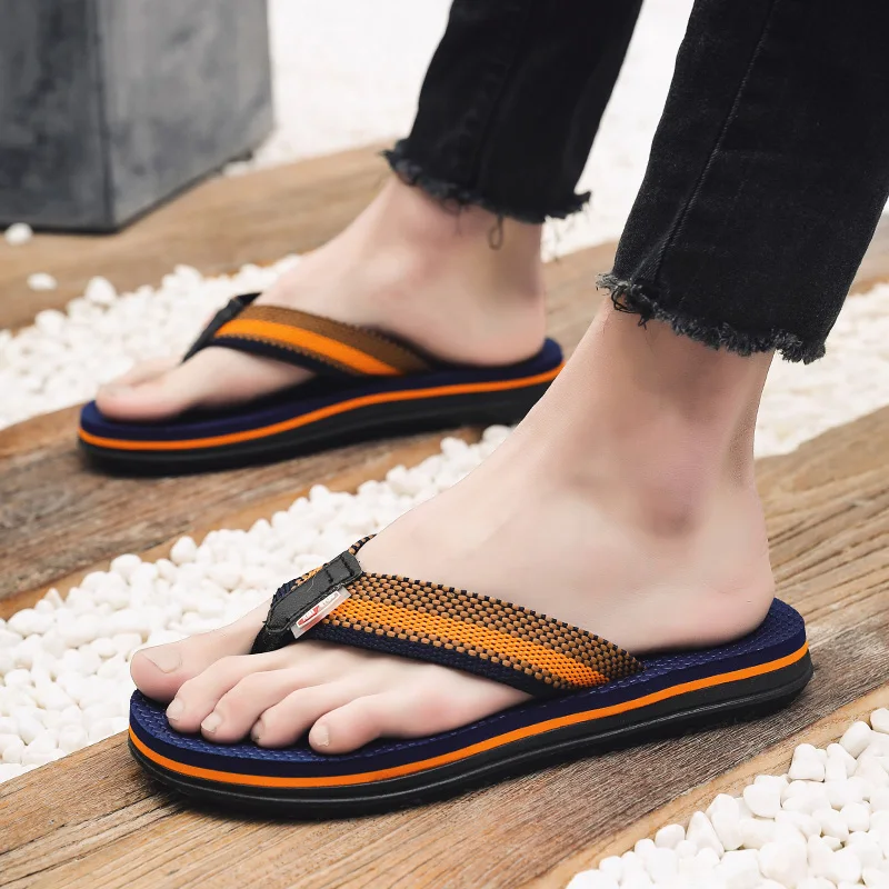 

2020 New Cheap Sale Men Flip Flops Sandals Shoes Summer Lightweight Beach Slippers For Men Plus Size 45 Men Slides