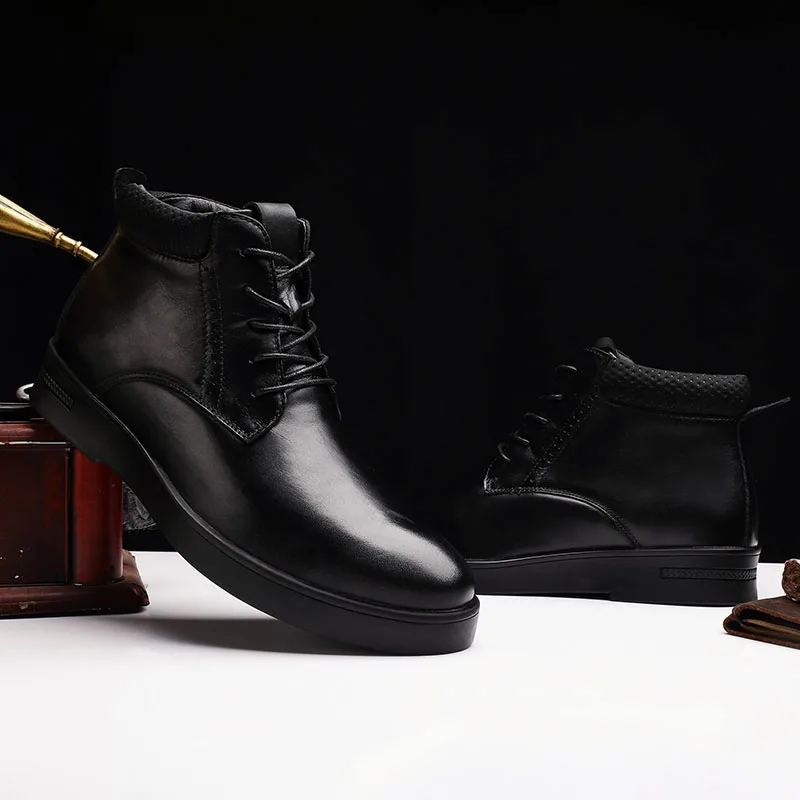 Мужские ботинки на плоской подошве черные повседневные из натуральной кожи с