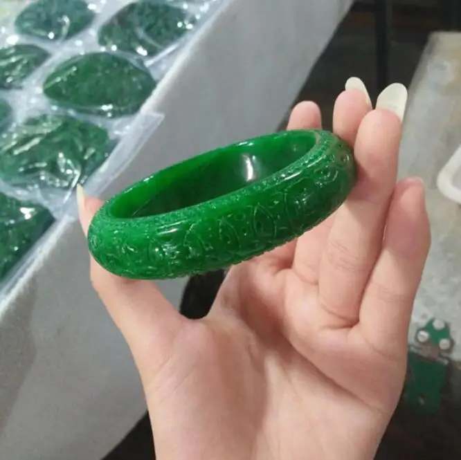 Браслет поплавок из Мьянмы с цветами нефрита полноцветный резной нефритовый