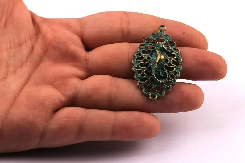 

Faux Patina Pendant - Faux Patina Shaped - Alloy Charms - Zinc Alloy Beads - 5PCS/LOT - Jewelry Supplies - 43x25x7mm - ZZ1095