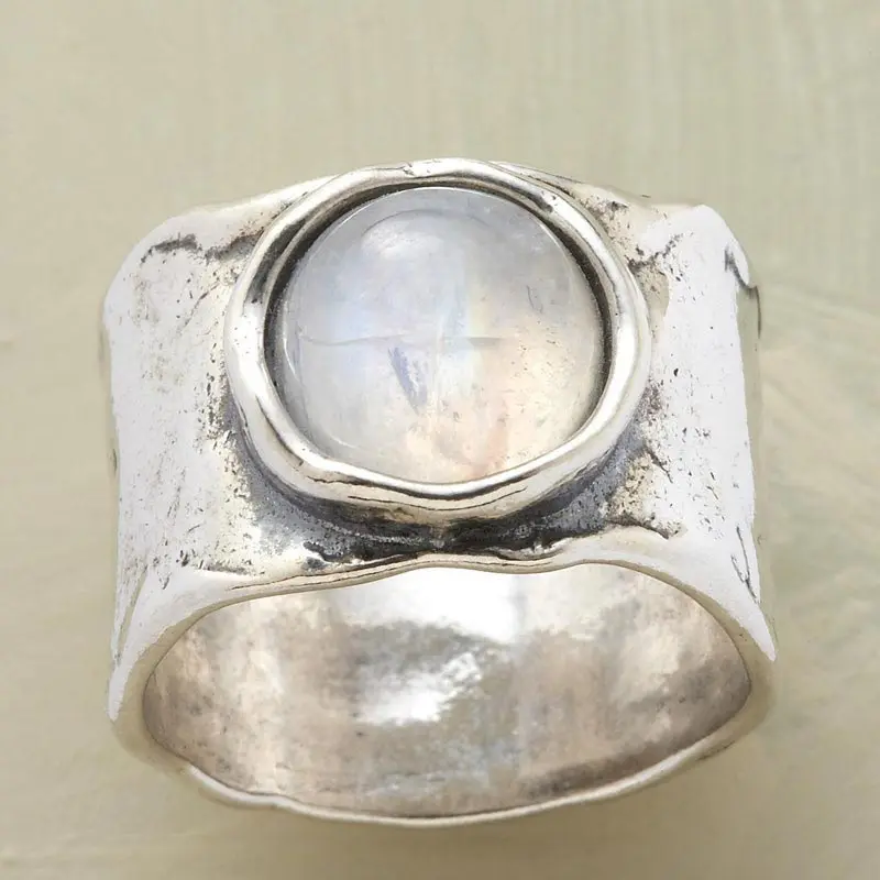 

Vintage Round Moonstone Rings for Women 2022 New Arrivals Women's Massive Ring Female Wedding Jewelry Accessories Gifts for Girl