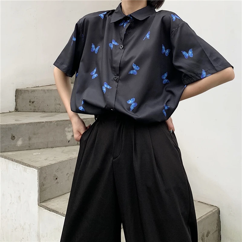 

Summer short-sleeved new butterfly print black loose all-match ladies shirt