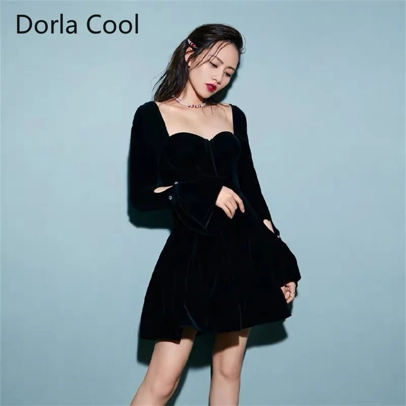 

Женское бархатное платье с открытой спиной, элегантное сексуальное мини-платье в стиле Хепберн с квадратным вырезом и открытой спиной Вече...