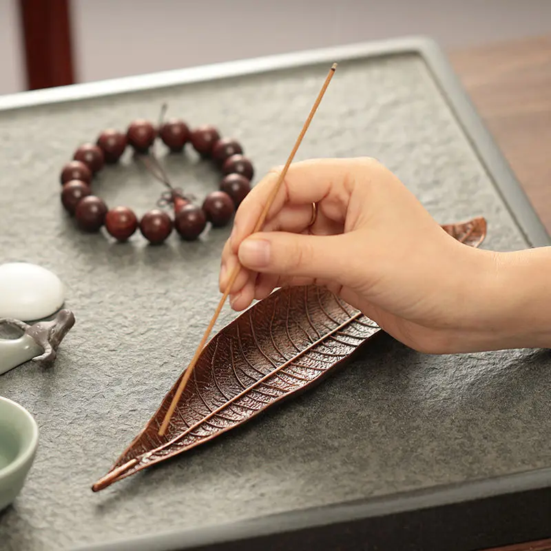 

Alloy Incense Burner Stick Holder Leaf Line Incense Plate Base Temples Yoga Studios Ornaments Metal Home Decor 24.6*5.5*1.5Cm