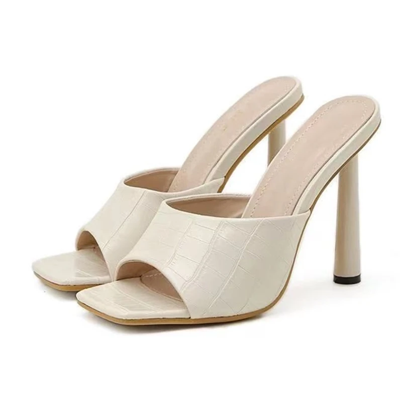 

Сандалии Женские однотонные без застежки, выразительные туфли на высоком квадратном каблуке, с принтом камней, Повседневные тапочки, сланц...