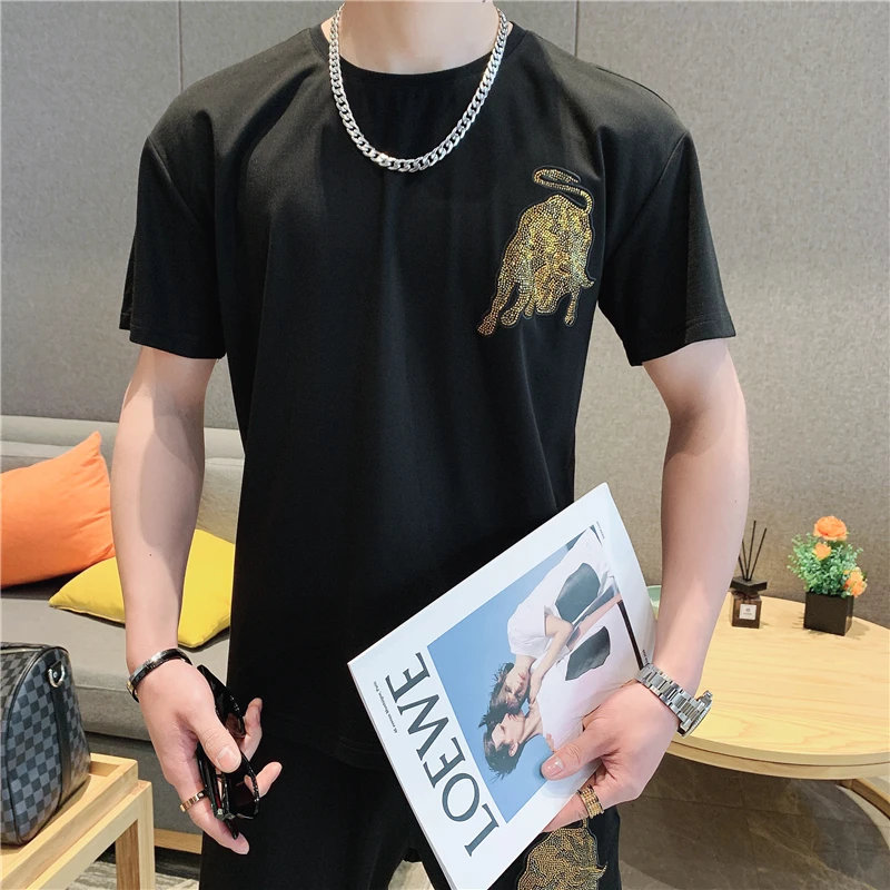 

Summer new hot drill round neck slim 2021 sports two piece suit fashionable versatile youth short sleeve suit men's fashion