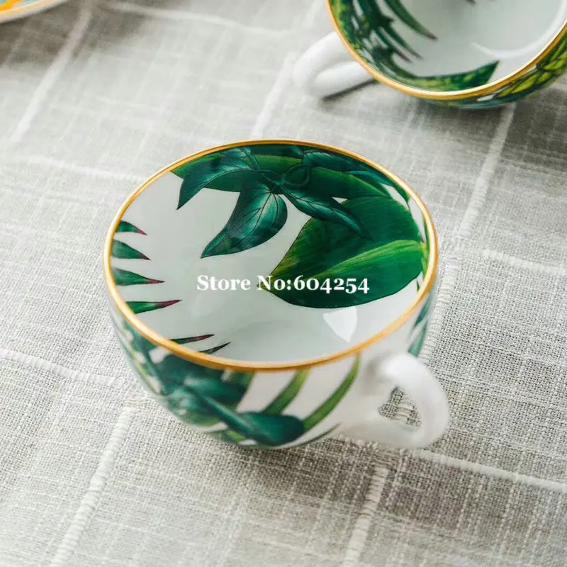 2021 Новый стиль зеленый цветок трава костяного фарфора Кофе чашки и блюдца