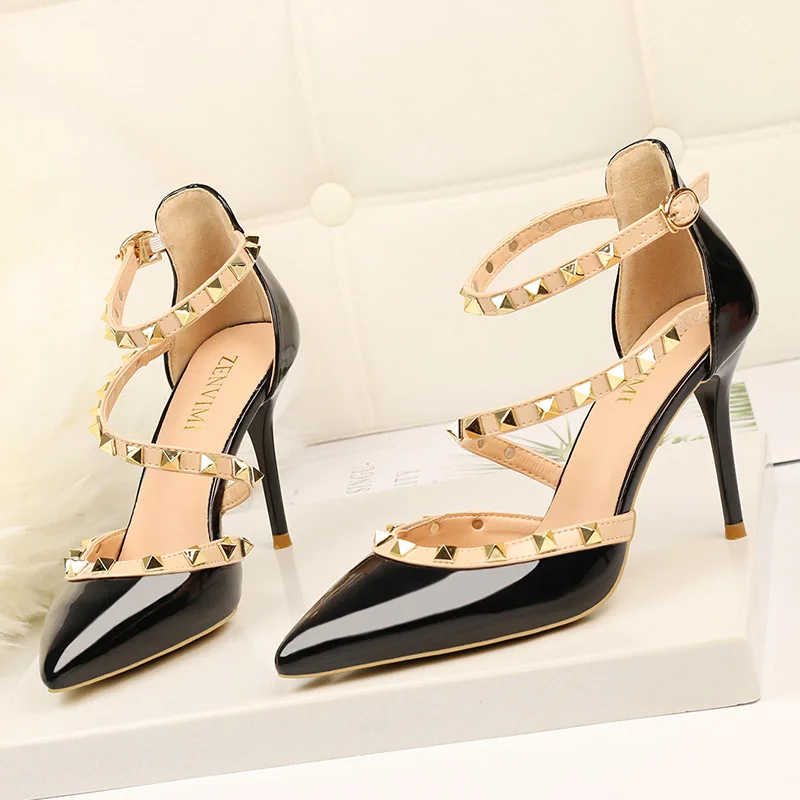 Туфли-лодочки женские с заостренным носком на высоком каблуке и платформе | Обувь