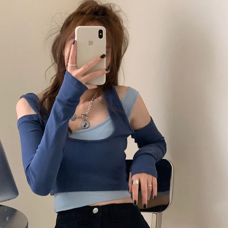 

Футболка женская облегающая из двух предметов с длинным рукавом и открытым пупком