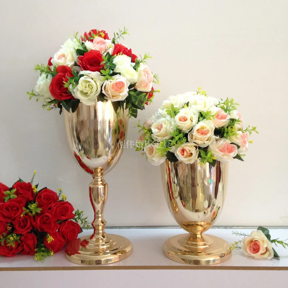

Nice Shiny Gold Table Centerpiece Metal Flower Vases Wedding Props