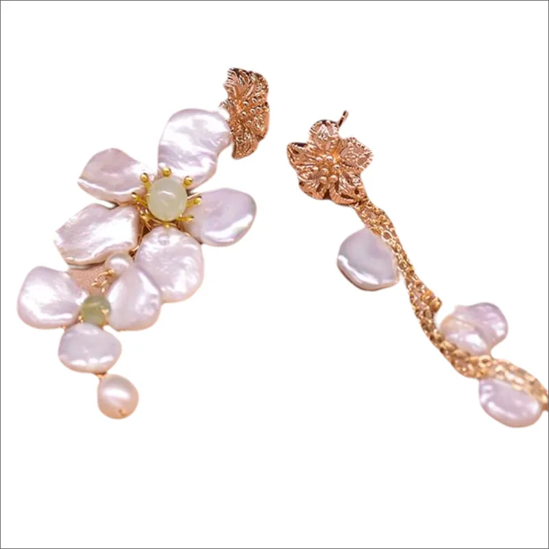 

Natural Baroque pearl flowers suisse non-symmetrical earrings Korean temperament earrings custom
