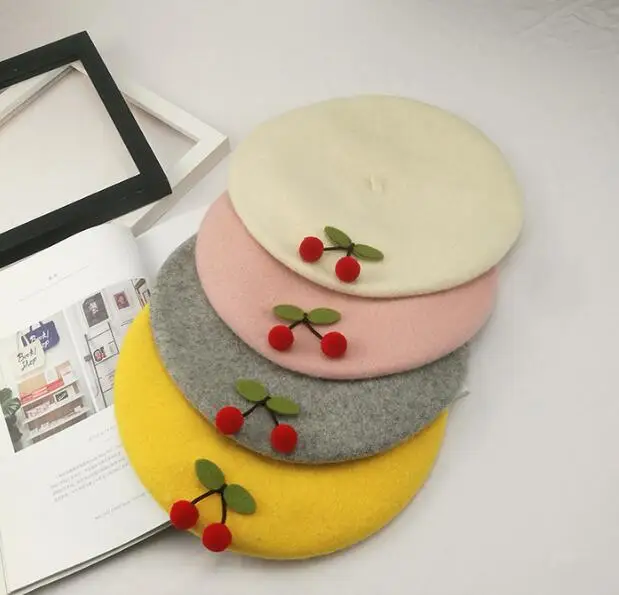 Женские шерстяные однотонные береты | Аксессуары для одежды