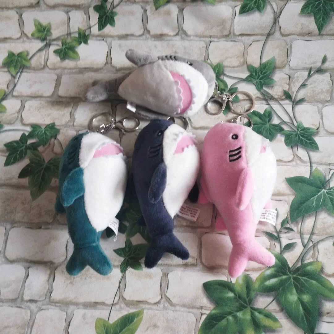 

Shark doll key chain pendant plush toy cartoon creative baby Shark is suitable for the same family doll machine kawaii keychain