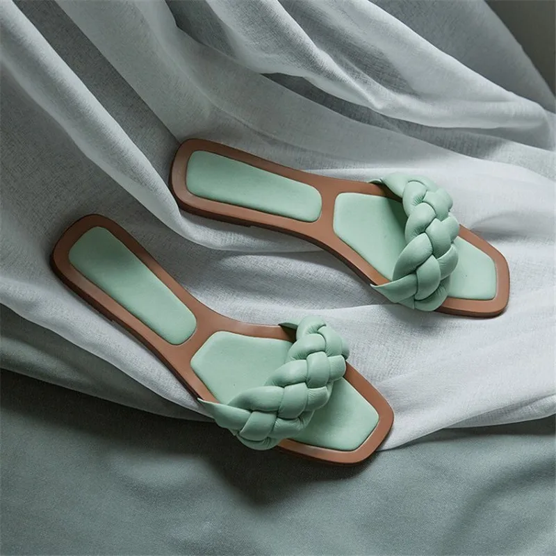 Сланцы женские кожаные плетеные шлепанцы без застежки квадратный носок плоская