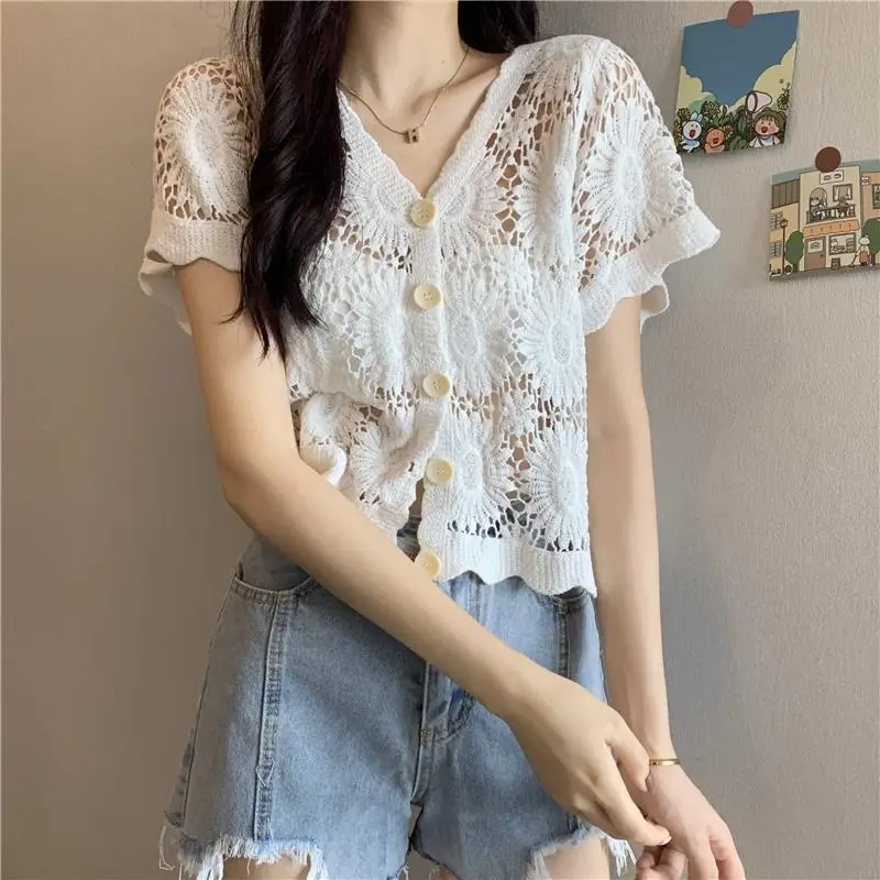 

Chiffon short-sleeved v-neck women's 2021 new temperament casual top, ladies summer thin style outer cardigan, western style top