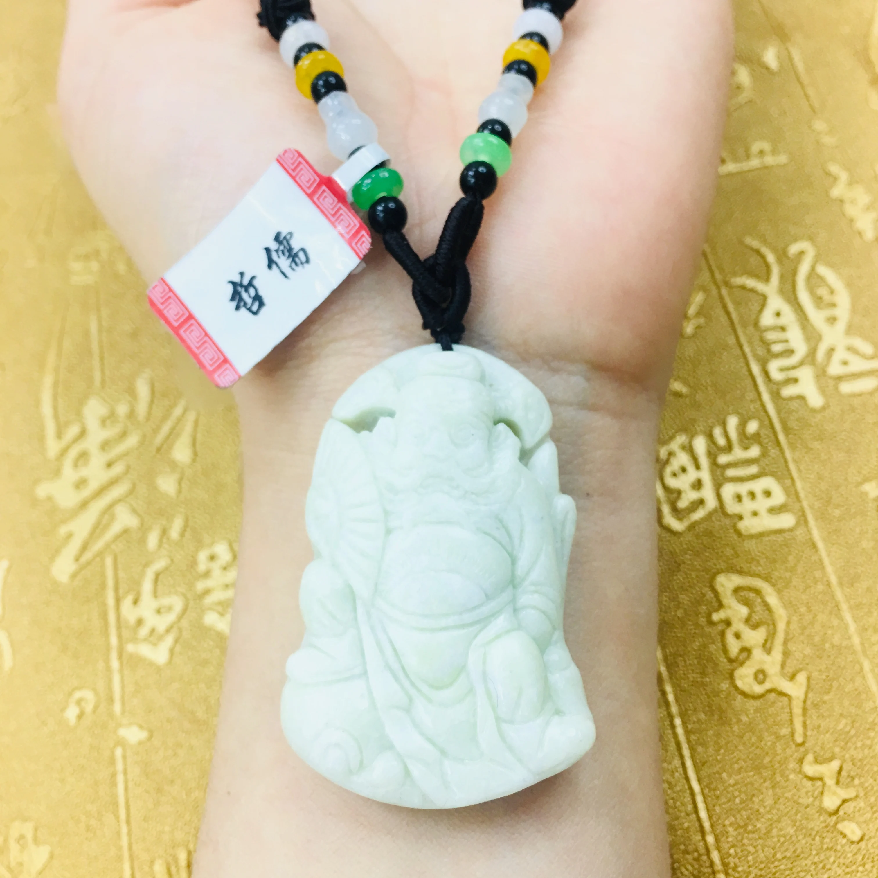 Отправить сертификат натуральный кулон Guizhou Cui нефритовый резной светло-зеленый