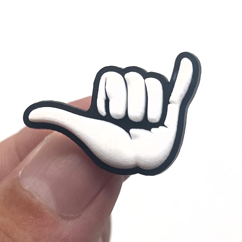 Фото Hot 1pcs Fashion logo Cartoon PVC Shoe Charms DIY Aceessories Fit croc Clogs buckle Decorations adult kids X-mas Gifts jibz Обувь Hot 1pcs Fashion logo Cartoon PVC Shoe Charms DIY Aceessories Fit croc Clogs buckle Decorations adult kids X-mas Gifts jibz Обувь