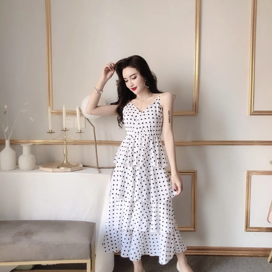 Новинка лета 2020 маленькое свежее платье в горошек с волнистыми лямками супер