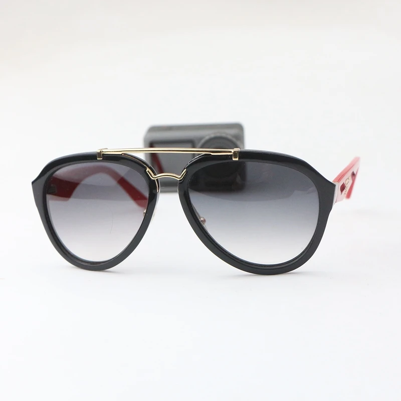 

Black Frame Red Legs Gradient Gray Lenses Women's Sunglasses 25Q Large Frame Classic Men's Glasses Anti-UV400