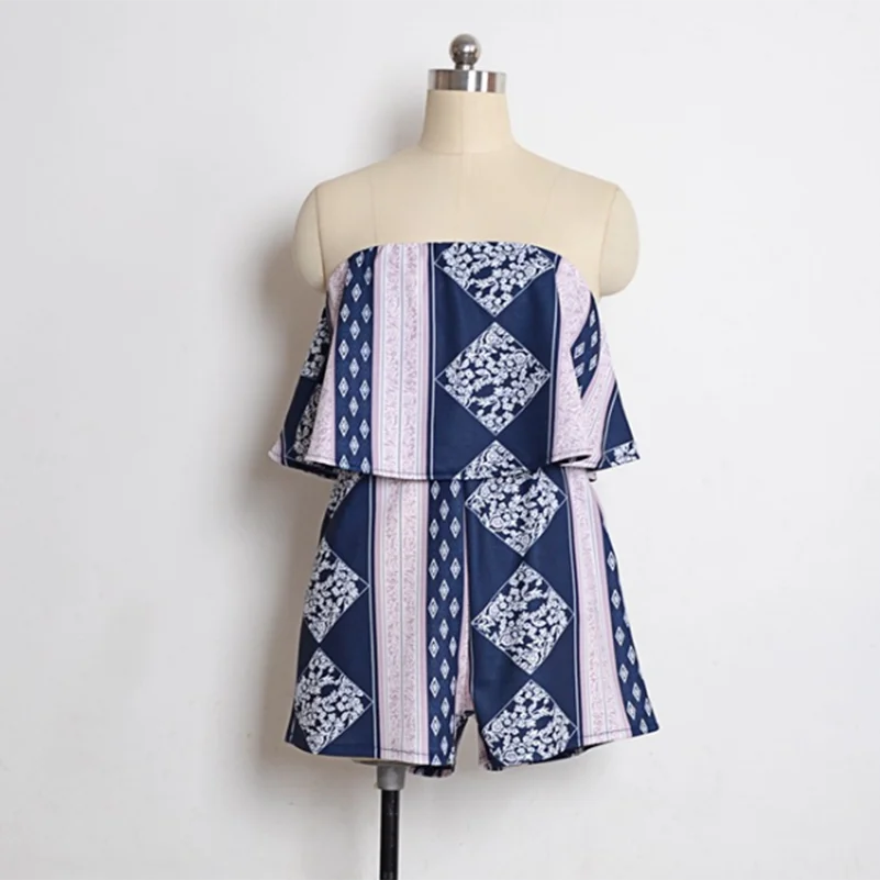 Женский пляжный комбинезон с шортами богемный открытыми плечами и оборками