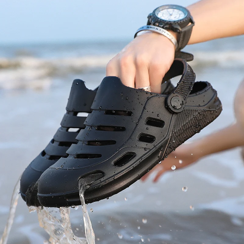 

2020 Summer New Men's Slippers Soft Hollow Light Oversized Beach Sandals