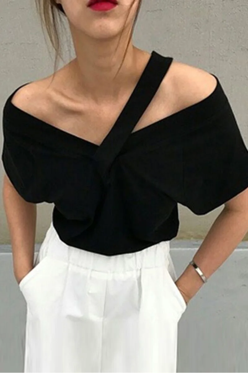 

Black V Neck Hollow Out Sling Short Sleeve T Shirt Women Summer 2021 New Korean Sexy Half Sleeve Top Clothes