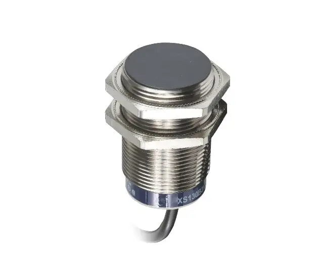 XS630B1NBL2 Индуктивный датчик XS6 M30 L62mm латунь Sn15mm 12 .. 48VDC кабель 2 м|Замыкатели| |