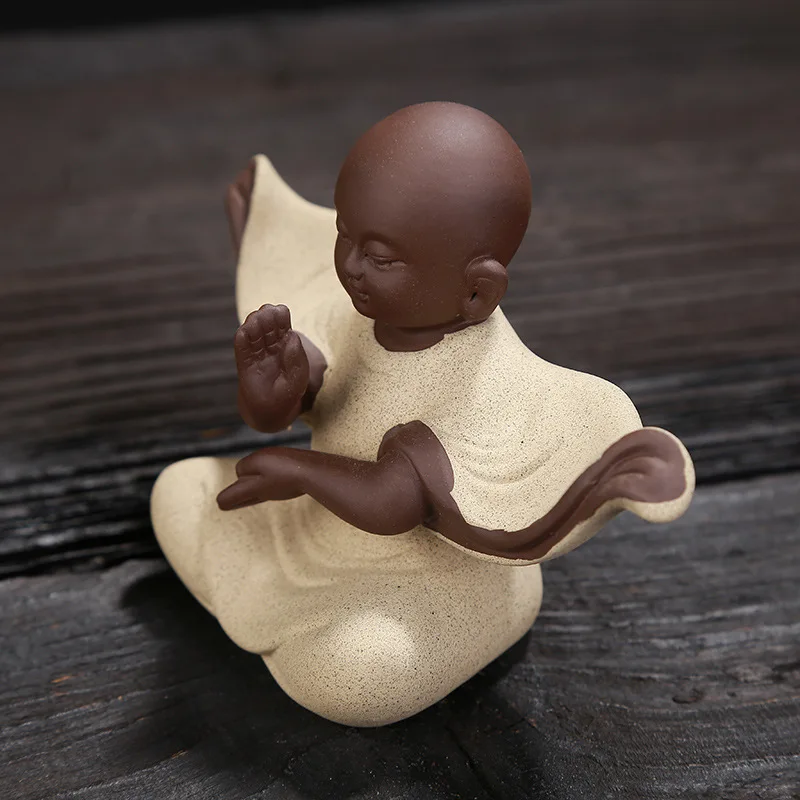 Китайский фарфор Керамическая маленькая фигурка монаха ручной работы