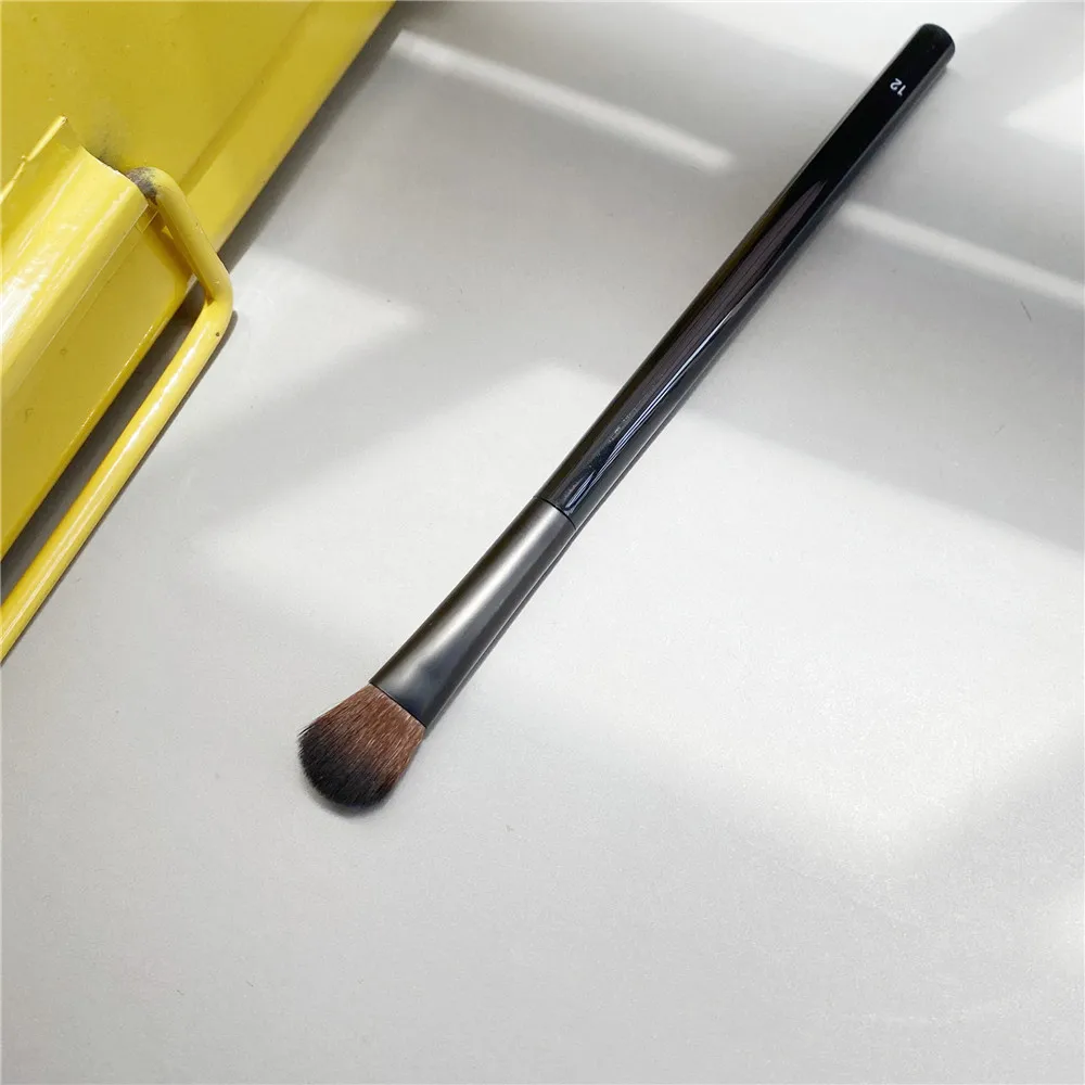 Профессиональные кисти для макияжа NYXPRO лица пудры основы теней век консилера