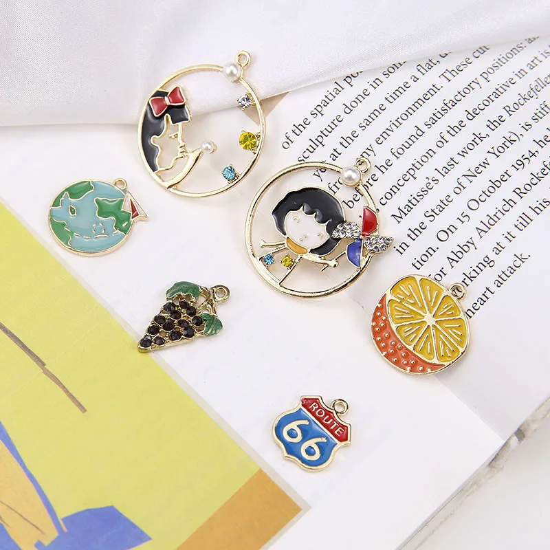 10 шт. 2020 новый дизайн модный сплав капельная маленькая девочка глобус мультфильм