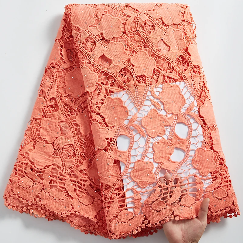 

SJD кружево Новое поступление белый цветочный узор Африканское кружево ткань Водорастворимая Ткань нигерийская ткань с камнем для свадьбы ...