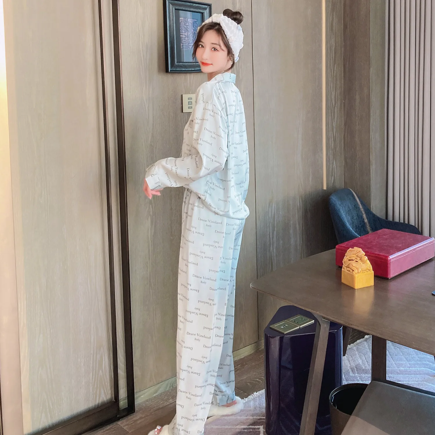 Sexy Sleepwear Snow and ice silk Pajama Set Spring Nighty Women Sleepwear Lapel Imitated Silk Fabric Plus Size Loose Version