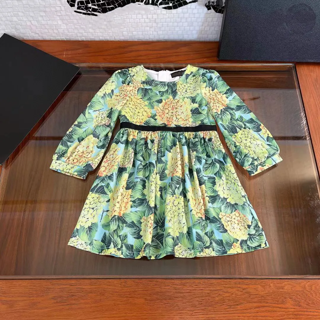 

2021 top autumn new green printing pattern Lantern Sleeve girl's dress fashion high quality dress